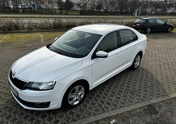 Skoda RAPID cena 39999 przebieg: 81300, rok produkcji 2017 z Sopot małe 172